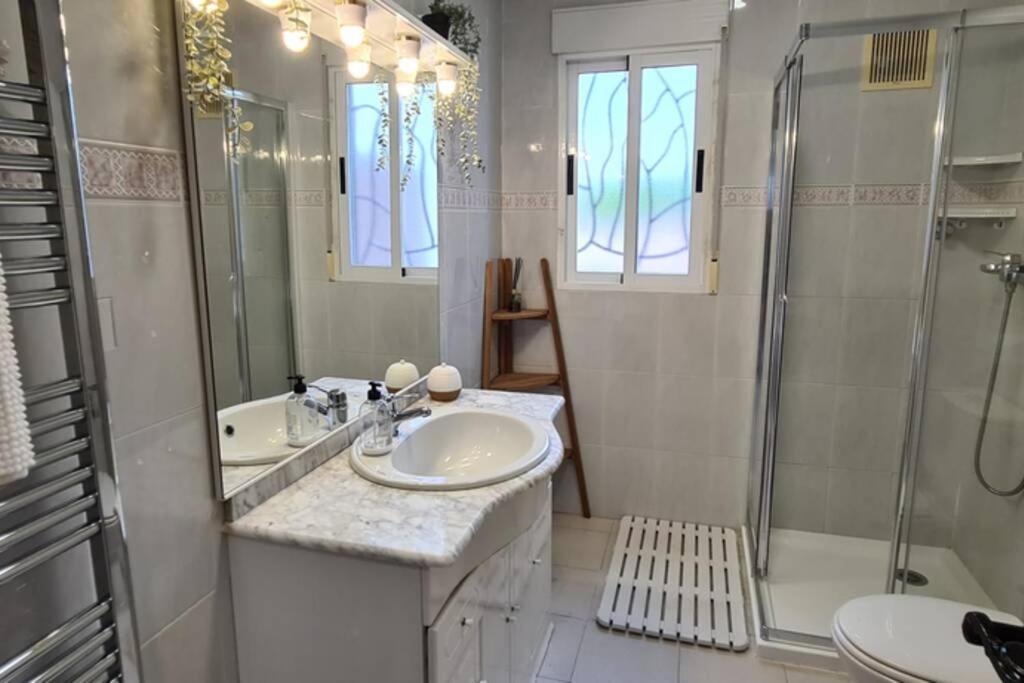 Tropical Paradise Villa In Torrevieja Zewnętrze zdjęcie