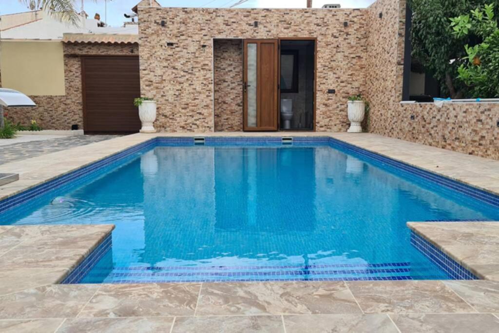 Tropical Paradise Villa In Torrevieja Zewnętrze zdjęcie