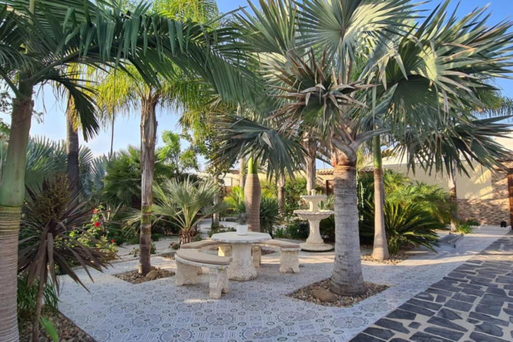 Tropical Paradise Villa In Torrevieja Zewnętrze zdjęcie