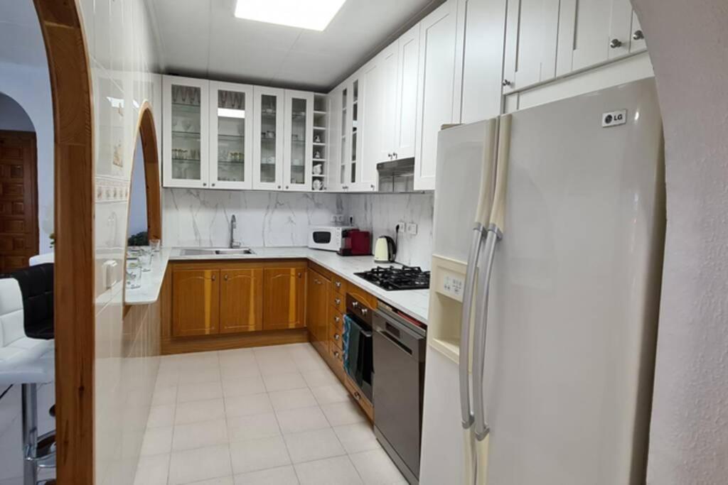 Tropical Paradise Villa In Torrevieja Zewnętrze zdjęcie